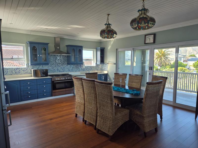 4 Bedroom Property for Sale in Kleinbaai Western Cape